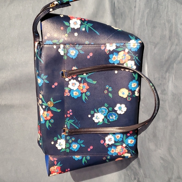 Tory Burch Handbags - ❤️ 💙Tory Burch Navy Blue  Pansey Tote